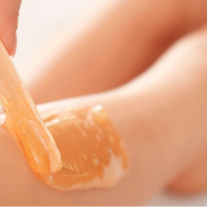 Profesional en métodos de depilación y decoloración