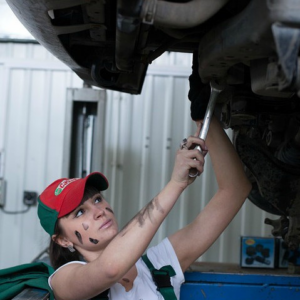 Experto en mecánica de electricidad e inyección electrónica diésel