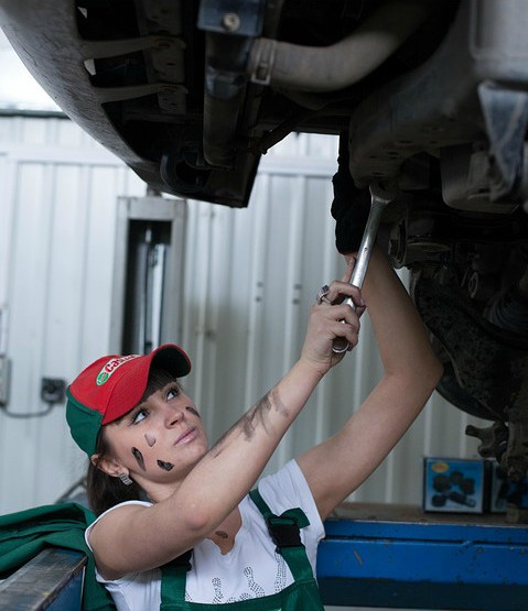 Experto en mecánica de electricidad e inyección electrónica diésel